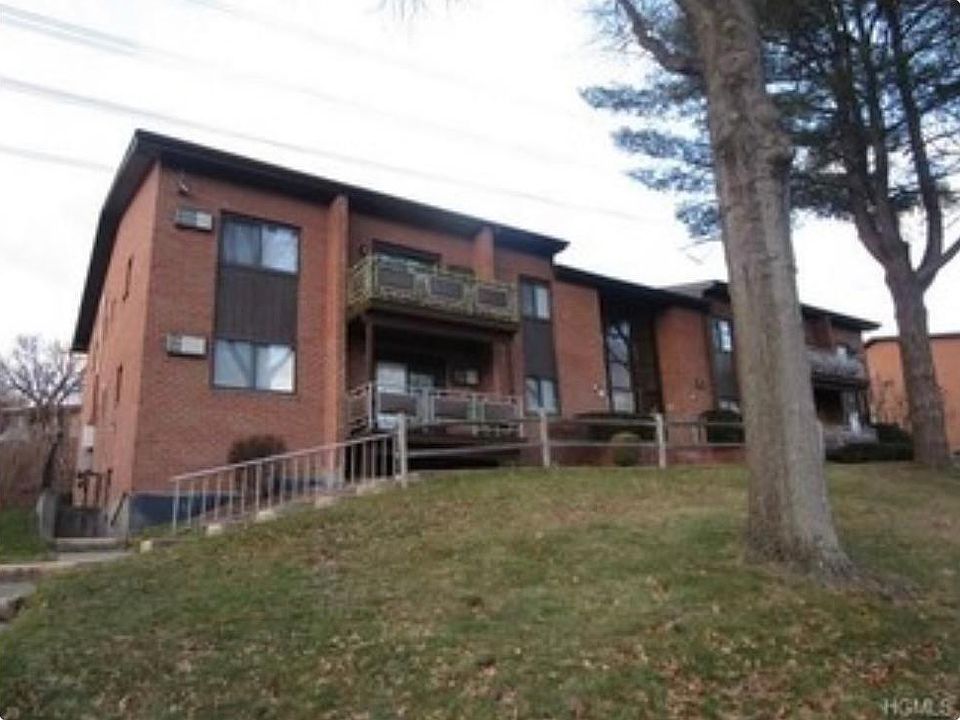 1st image of 5 Brevoort Dr APT 1F