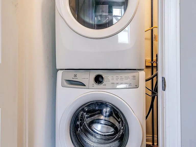 2634 N Lawndale Ave #1 — Photo 8