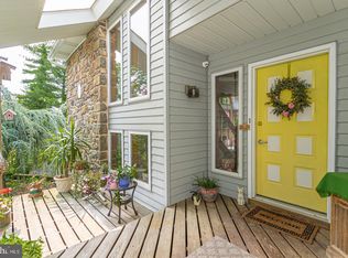 208 Chalfont Rd, Chalfont, PA 18914