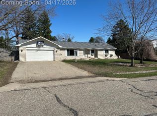 5134 Saint Richard Dr, Shelby Township, MI 48316