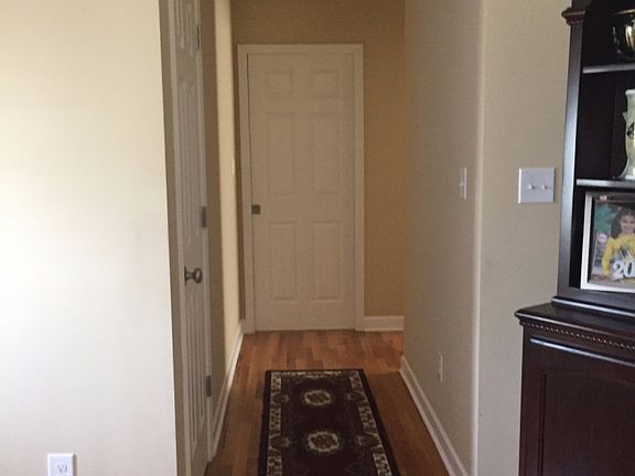5th image of 509 Stone Hollow Ln