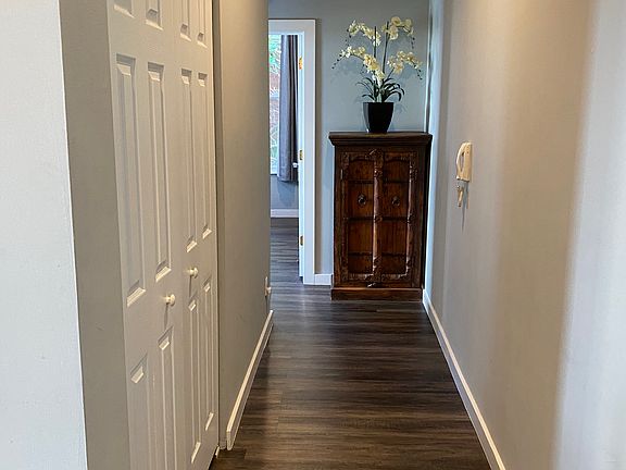 3rd image of 1537 Poplar St APT 2B