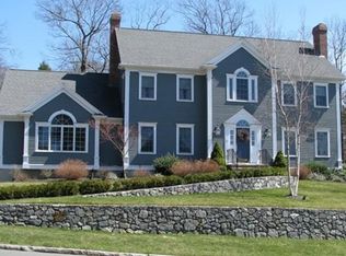 2 Stonebridge Ln, Dartmouth, MA 02748