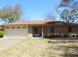 206 Melody Ln, Terrell, TX 75160