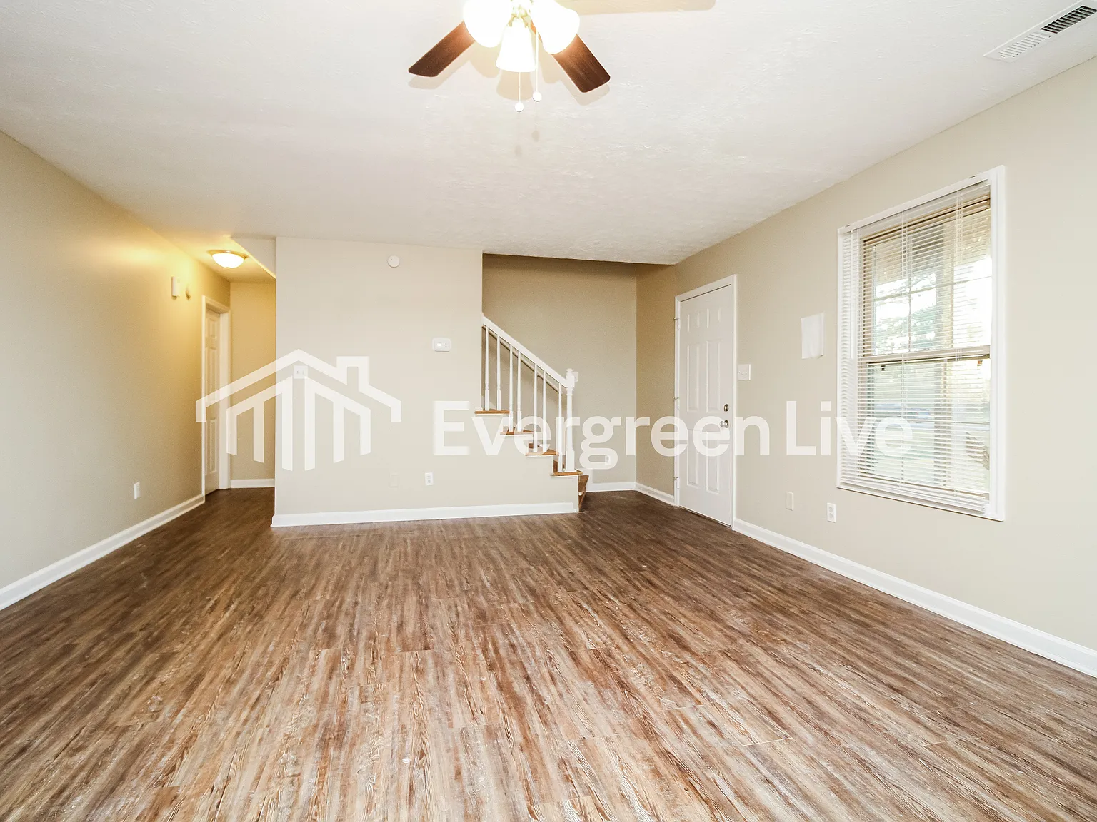 3 bed, 2.0 bath, 1824 sqft, $1,495 — Photo 4