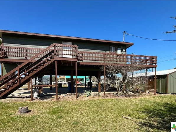 58 Heather St, Port O Connor, TX 77982