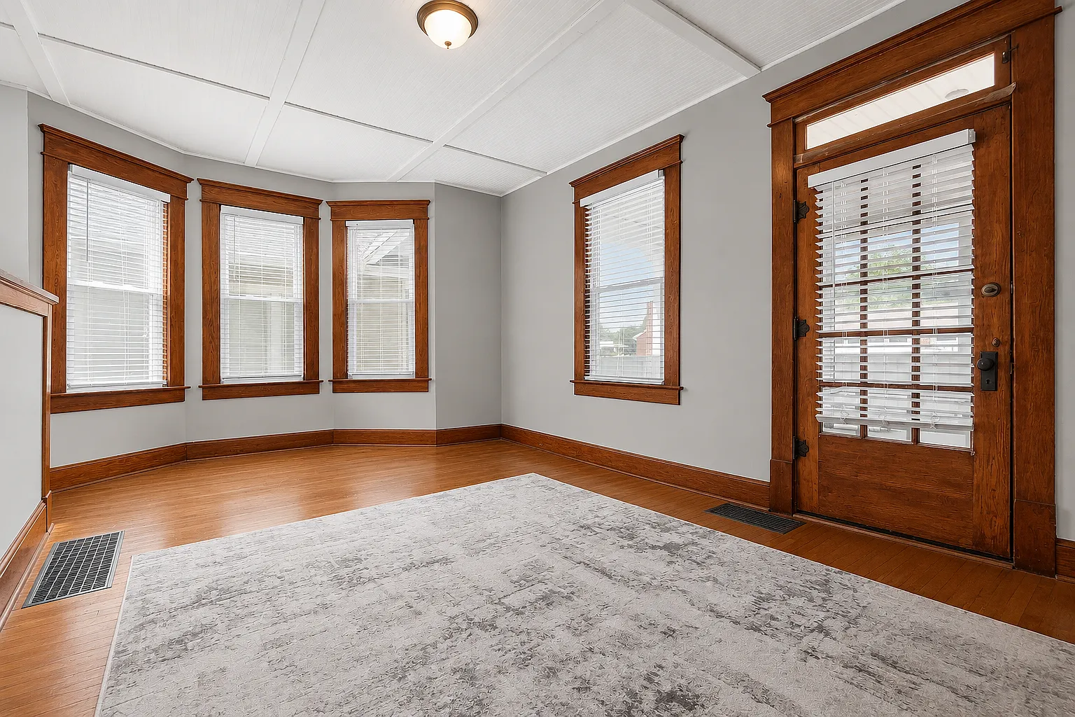3 bed, 1175 sqft, $1,750 — Photo 3