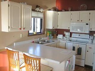 2nd image of 2829 Village Green Dr