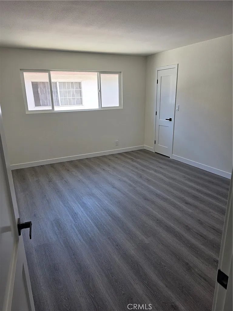 3 bed, 1100 sqft, $3,500 — Photo 3