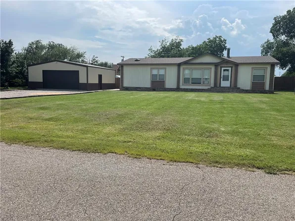 423 N Granite St, Granite, OK 73547