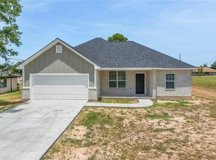 115 N Tammye Ln, Madisonville, TX 77864