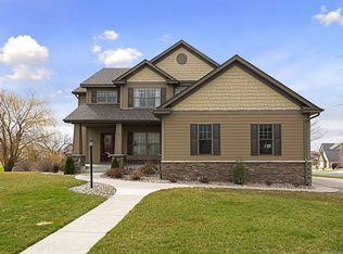 1865 Sandbar Cir, Waconia, MN 55387
