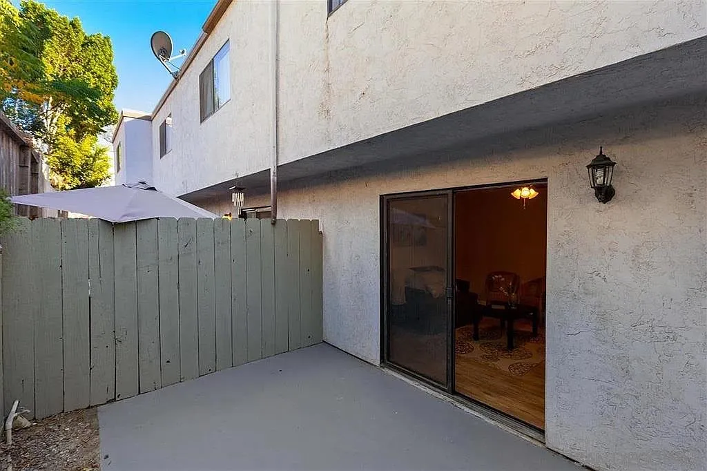 2 bed, 972 sqft, $2,750 — Photo 4