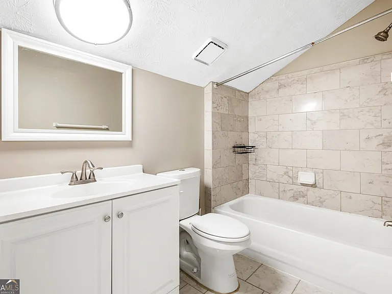 651 Stratford Green Way — Photo 14