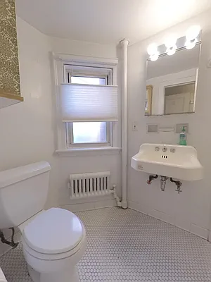 Rented by Triplemint | media 27