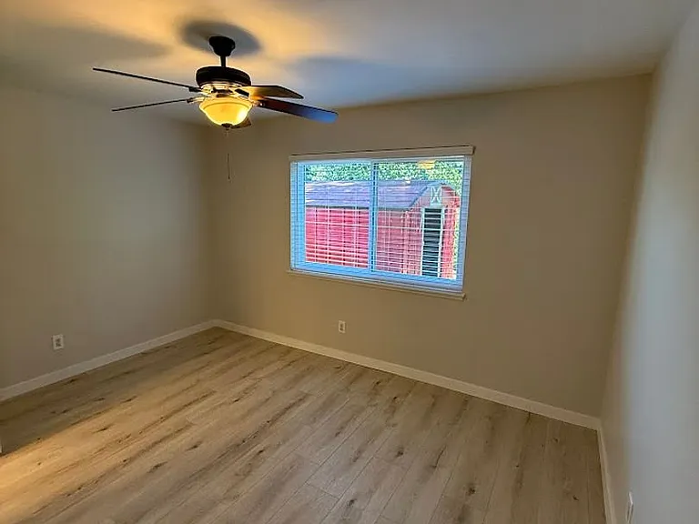15148 Oro Grande St — Photo 34