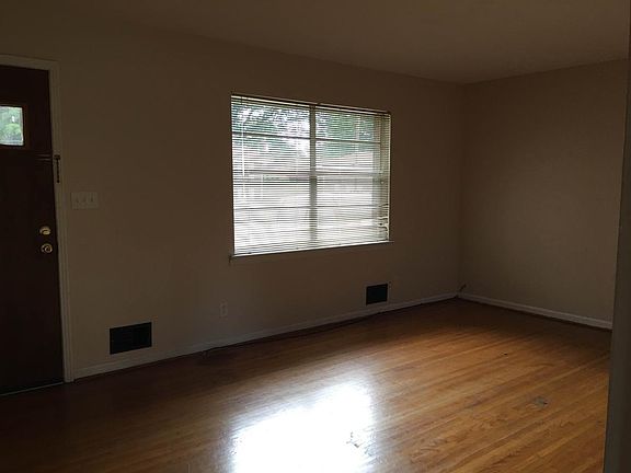 4th image of 732 Dauphine Dr