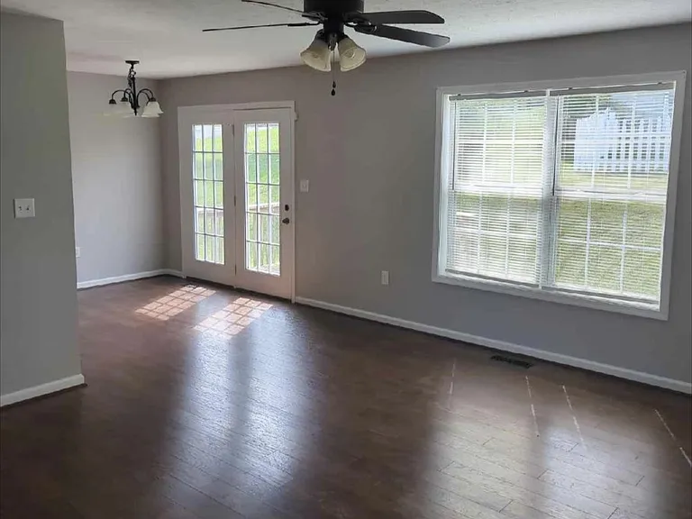334 Dinali Dr — Photo 2
