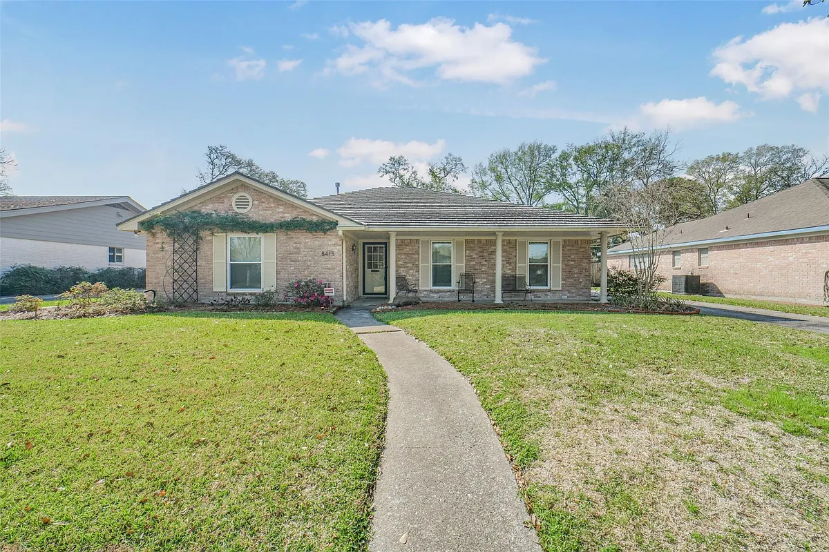 Building Photo - 8415 Braesdale Ln