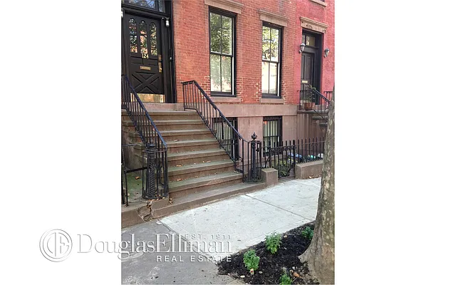 Rented by Douglas Elliman | media 15