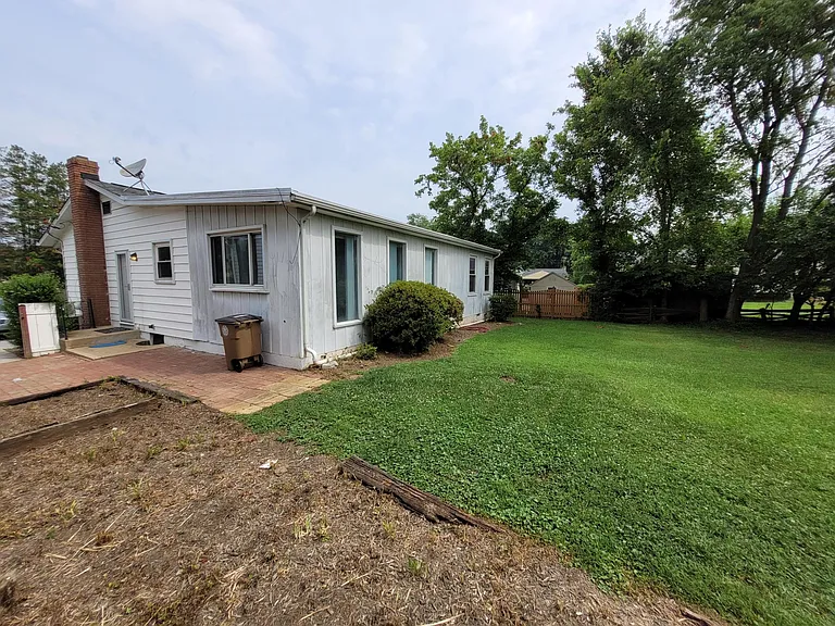 1043 Welsh Dr — Photo 14