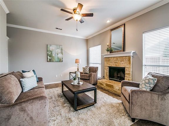 4th image of 3184 Market Center Dr