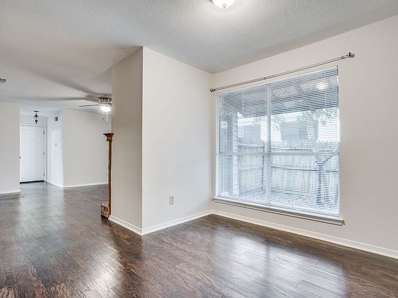 4th image of 2309 Lucas Dr APT B