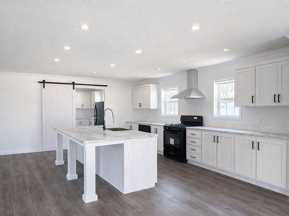 1st image of 23629 W Lakepoint Dr #172