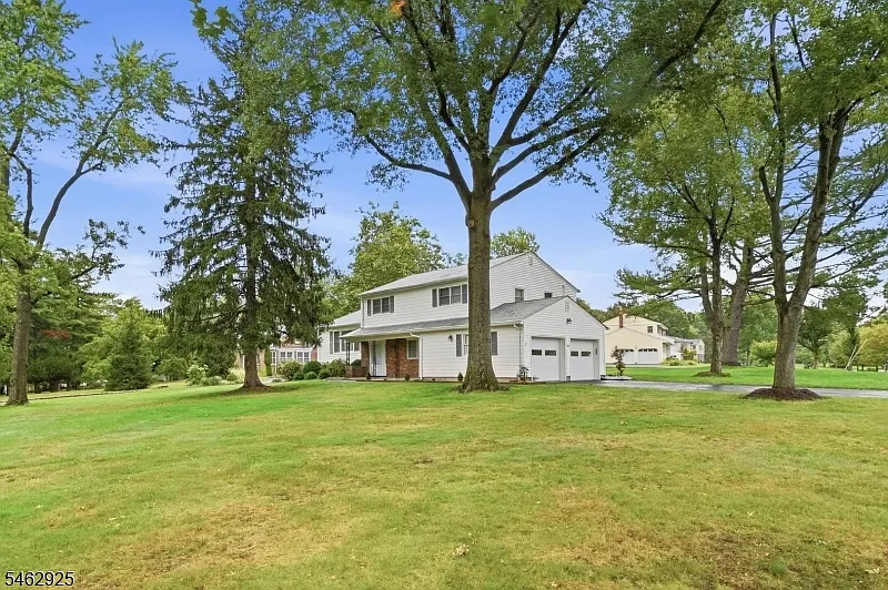 4 bed, $5,200 — Photo 4