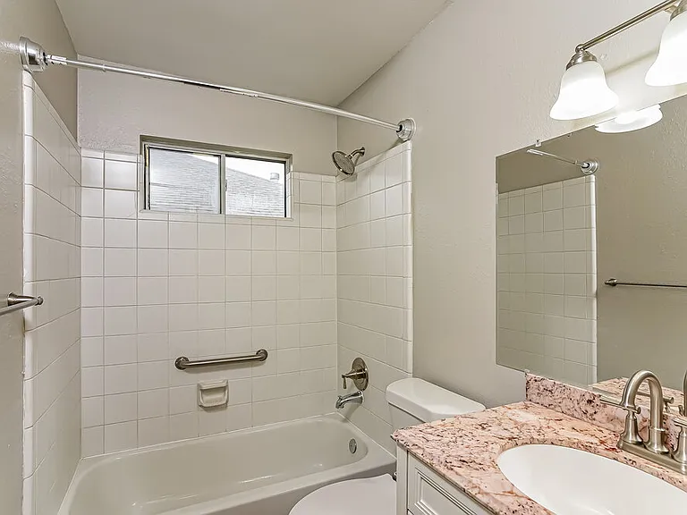 12206 Ashley Ct — Photo 15