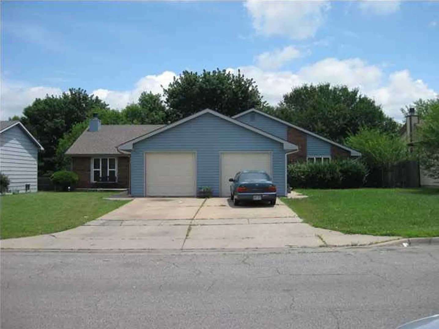 2428-30 S. Capri — Photo 1