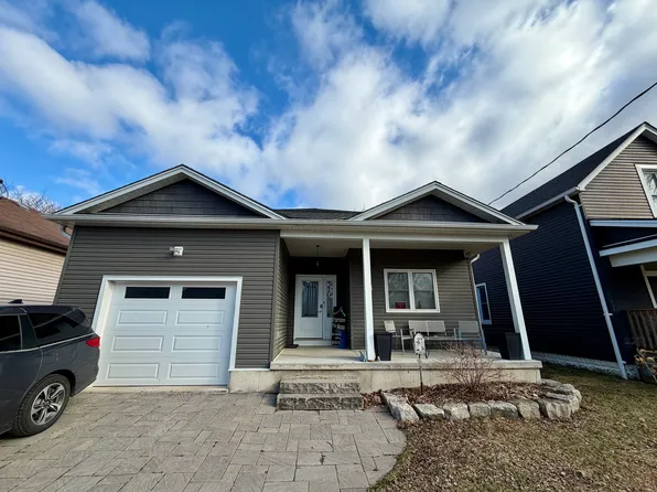 13 Meda St #2, Saint Thomas, ON N5P 1W4