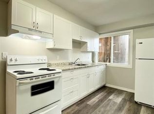 481 Hugel Ave #E, Midland, ON L4R 1V5