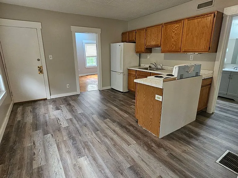 106 School St — Photo 13