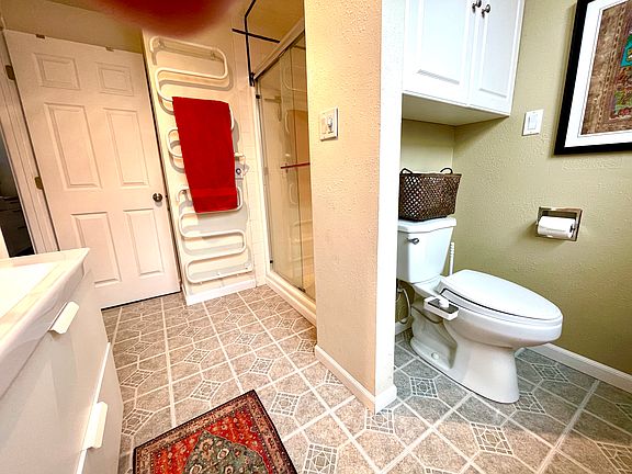 5th image of 311 W 21st St