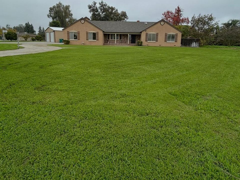 1st image of 2524 N B&b Blvd