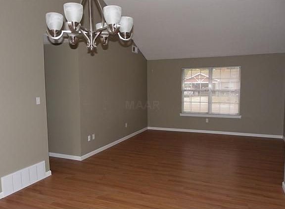 4th image of 6350 Leamont Dr