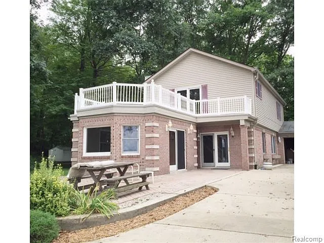 5122 Wildberry Ln photo 1