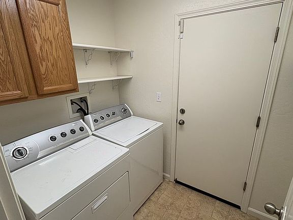 5th image of 4704 W Rialto Ave