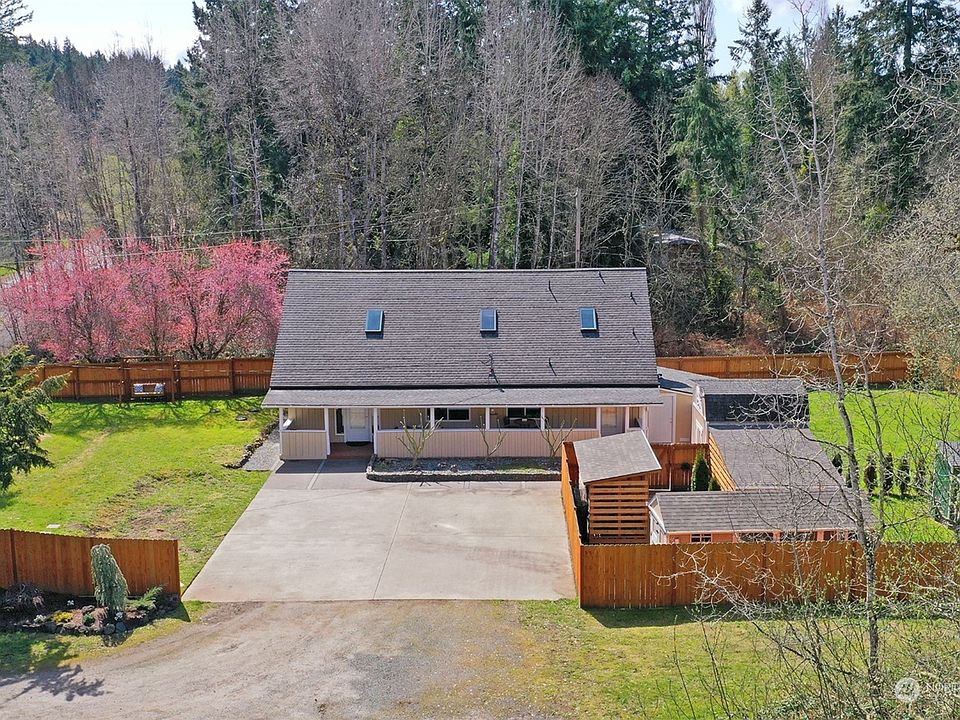 1st image of 1720 Point Fosdick Drive NW