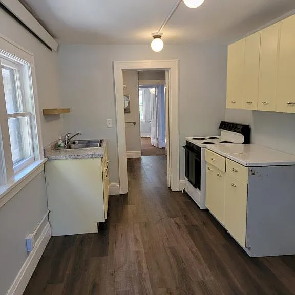 117 2nd St N #2 — Photo 2