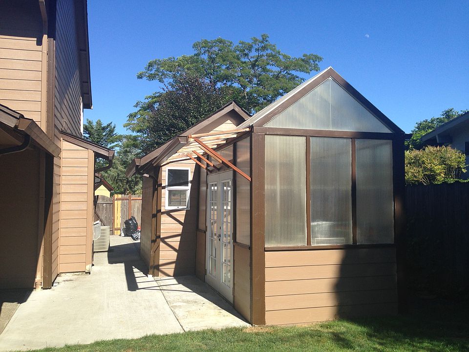2nd image of 507 NE 115th Cir