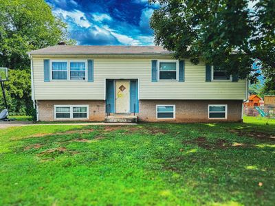 3808 Red Fox Dr NW, Roanoke, VA, 24017