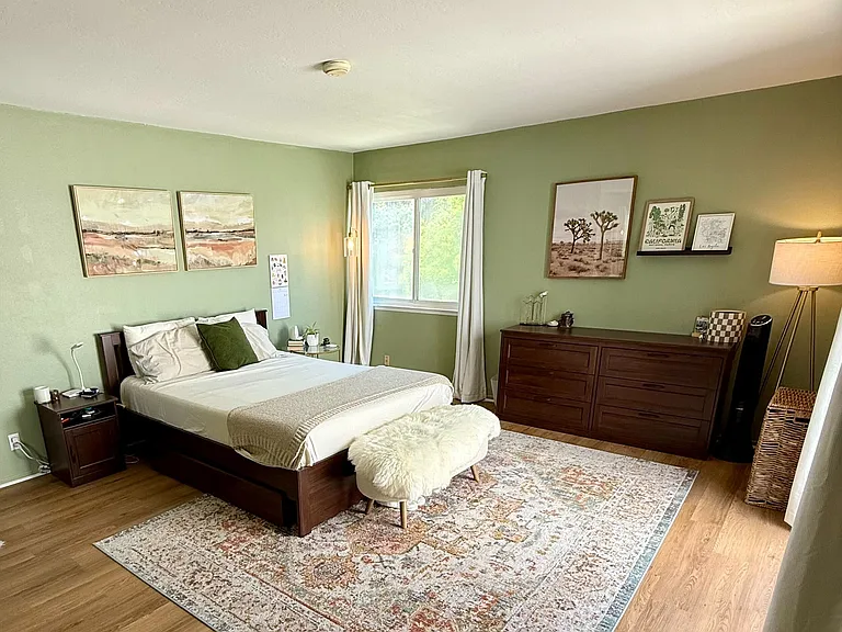 620 Lakeview Ln — Photo 3