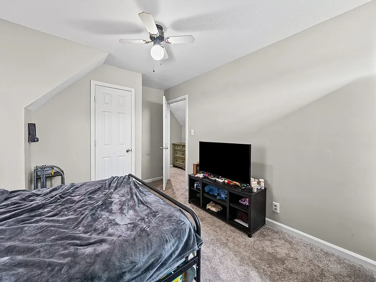 919 Van Buren Ave — Photo 24