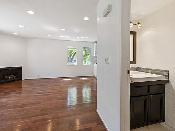 5th image of 111 S Sierra Madre Blvd Unit 1