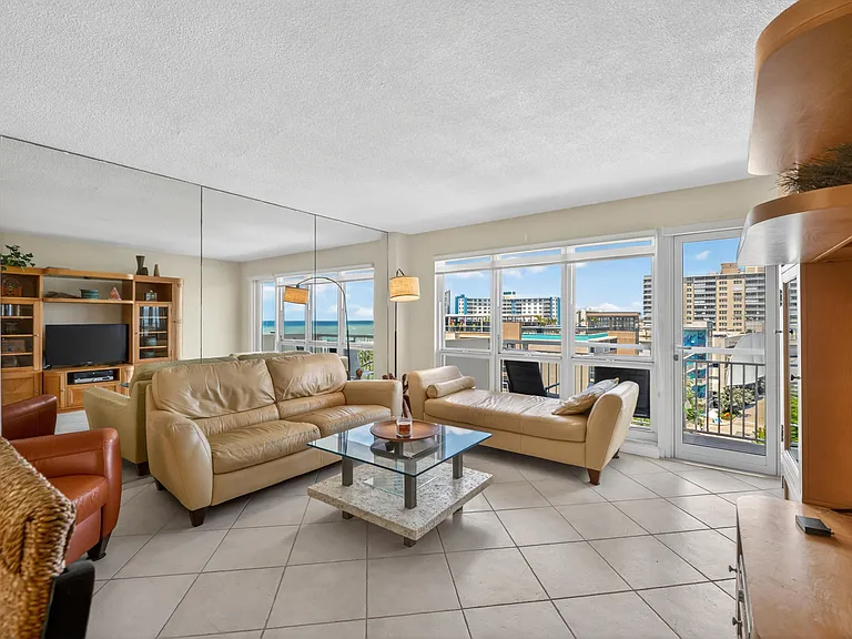 133 N Pompano Beach Blvd #708 — Photo 4