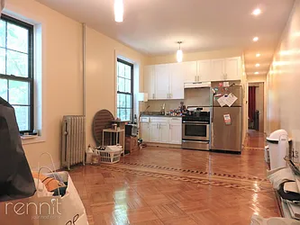 Rented by Rennit Inc.