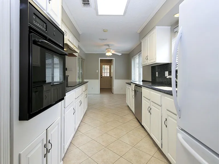 2315 Eaglerock Dr — Photo 11
