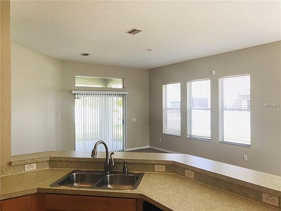 5th image of 7954 Camden Woods Dr